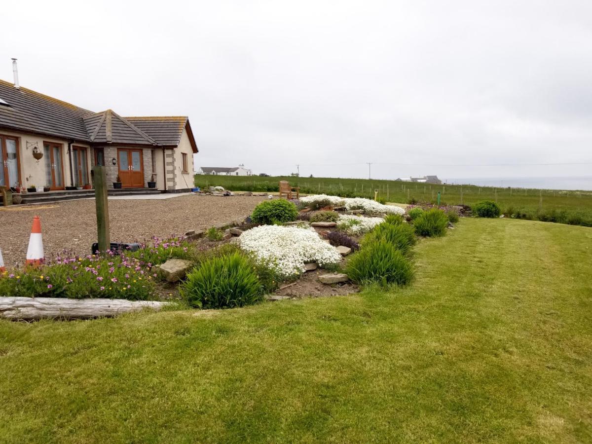 A Castle View Bed & Breakfast Keiss Exterior photo